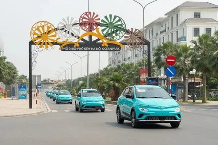 Xu hướng Giật mình ngã nhào khi gặp xe: Hotspot Matrix tiết lộ bí quyết video viral